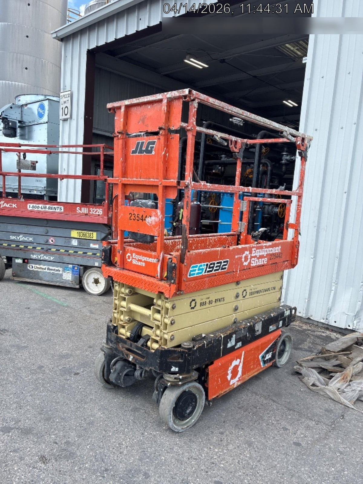 2022 JLG ES1932