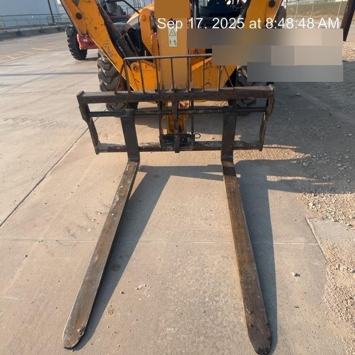 2019 JCB 510-56 Open ROPS, 74 HP, Solid Tires, Worklights, Beacon, Aux Hydraulics, Lifting Eye 72" Carriage/60" Forks