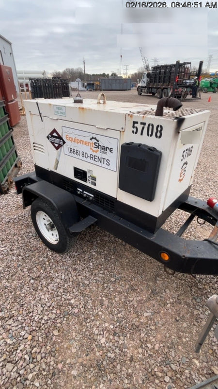 2017 Multiquip DLW400ESA4 MultiQuip 400 amp Welder, 14kW, 120/240V, T4F Kubota + 100' welding cable set