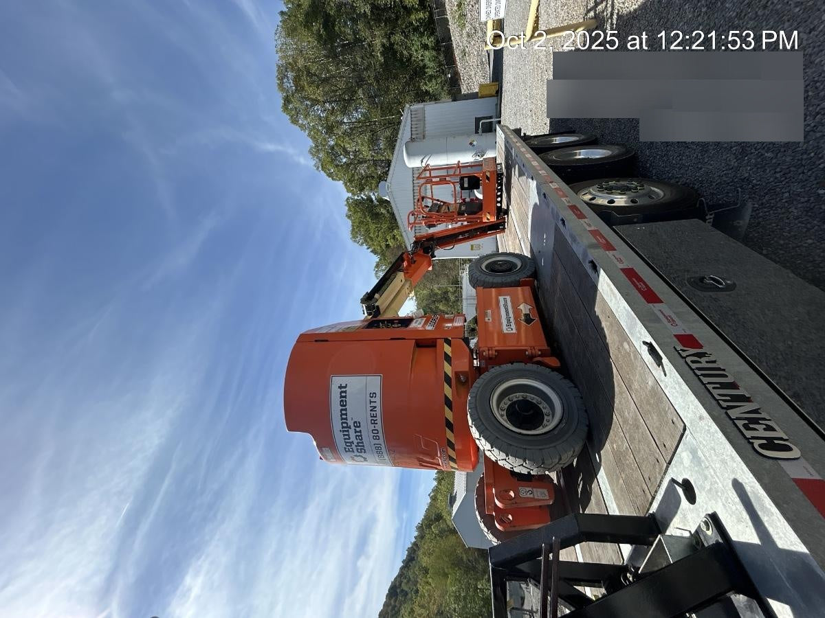 2022 JLG E300AJP