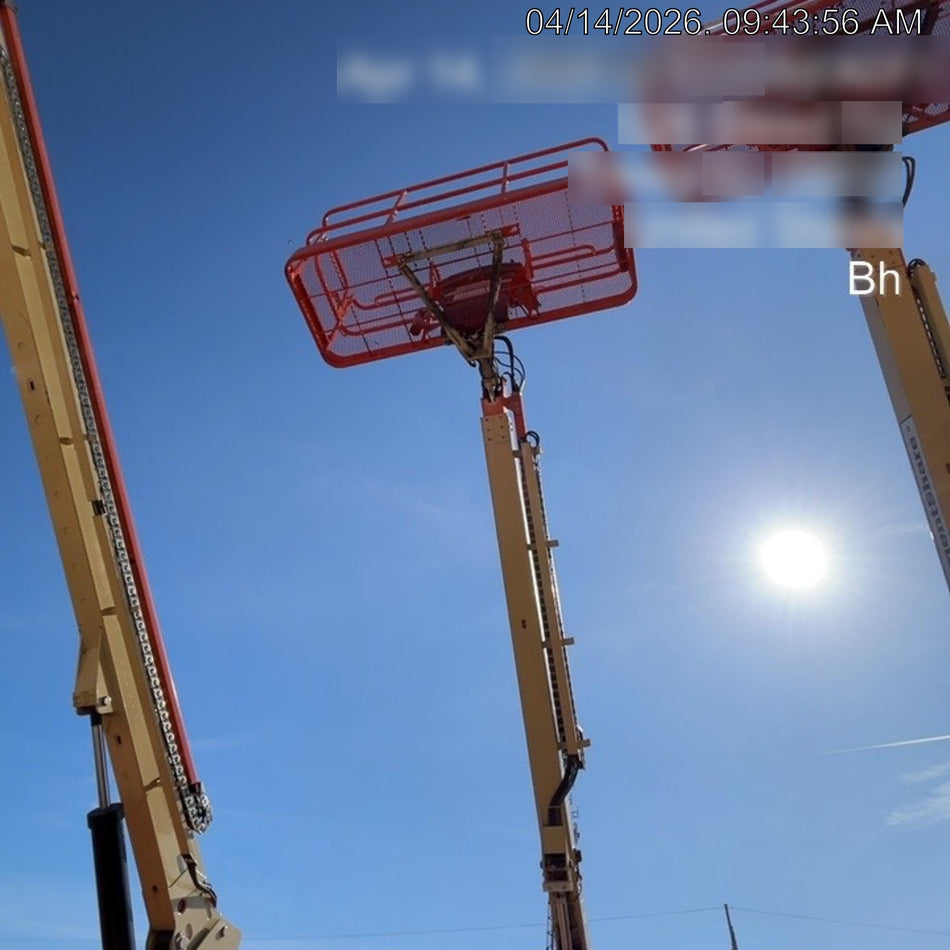 2019 JLG 400S