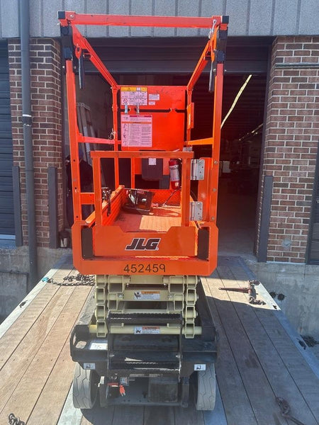 2024 JLG ES1932