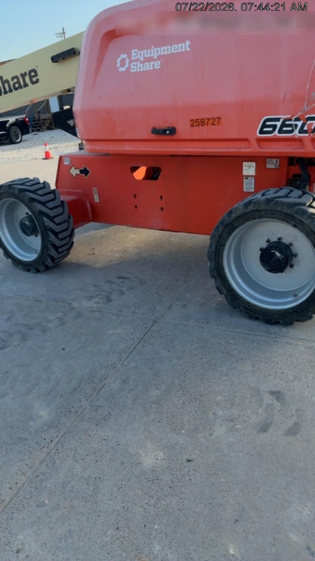 2022 JLG 660SJ