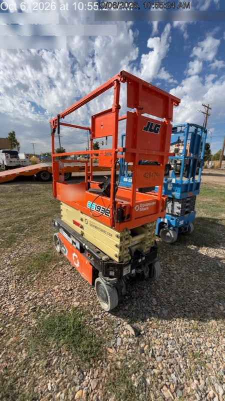 2024 JLG ES1932