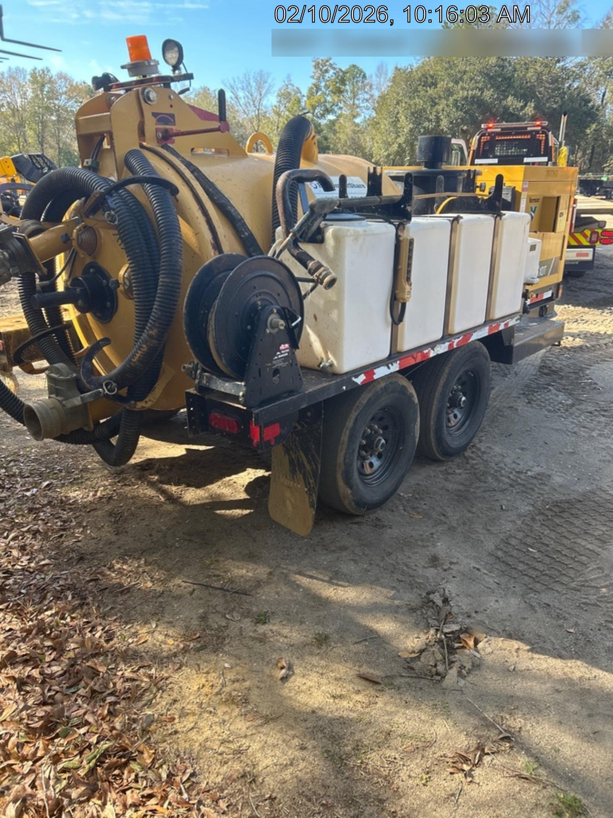 2022 VAC-TRON LP573XDT