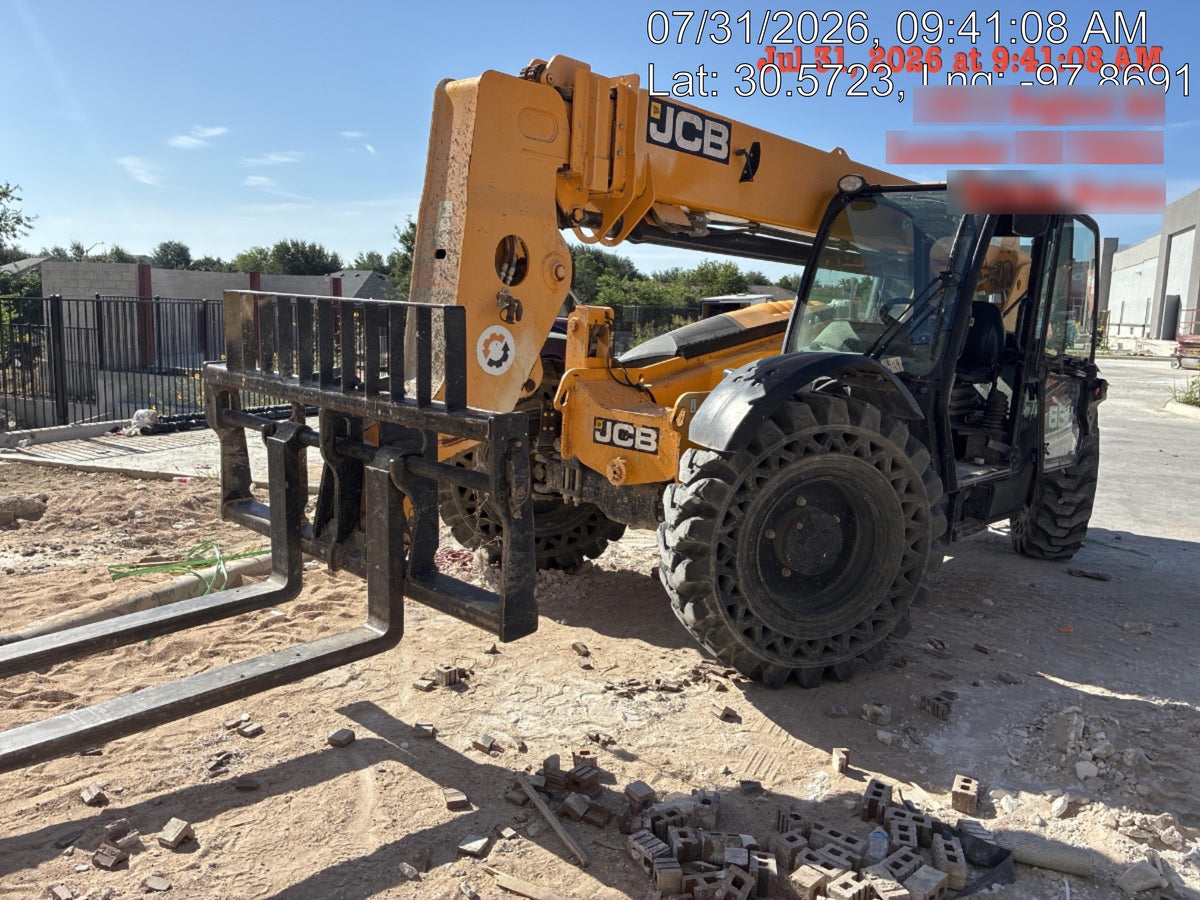 2018 JCB 509-42 JCB 509-42 Enclosed Cab, 74 HP, Solid Tires, Worklights, Beacon, Aux Hydraulics, Lifting Eye