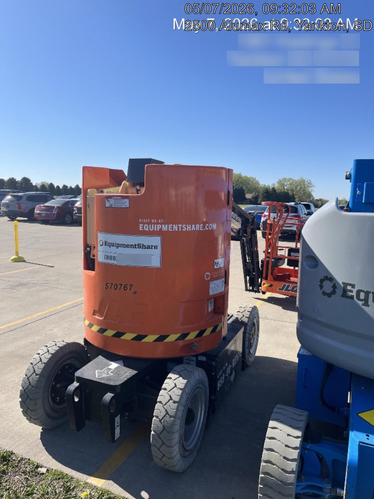 2025 JLG E300AJP