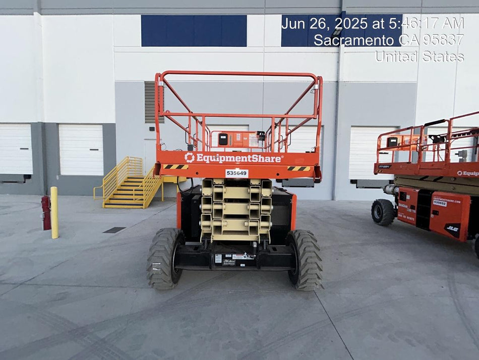2025 JLG RT4394