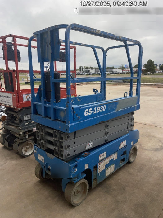 2019 Genie GS-1930 Fixed rails with chain Entry