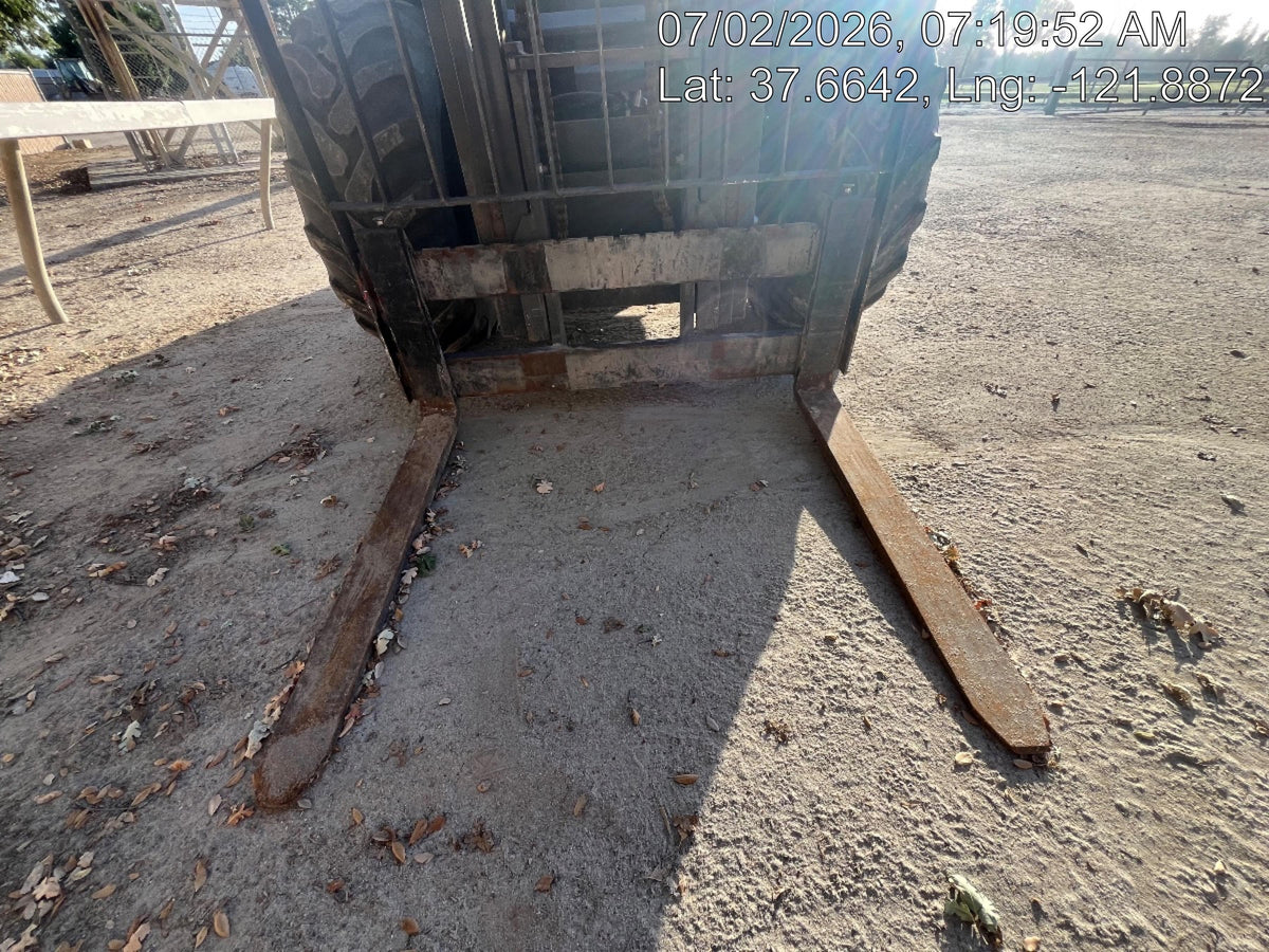 2023 CASE 588H
