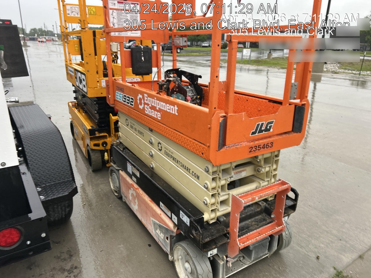 2022 JLG ES1932