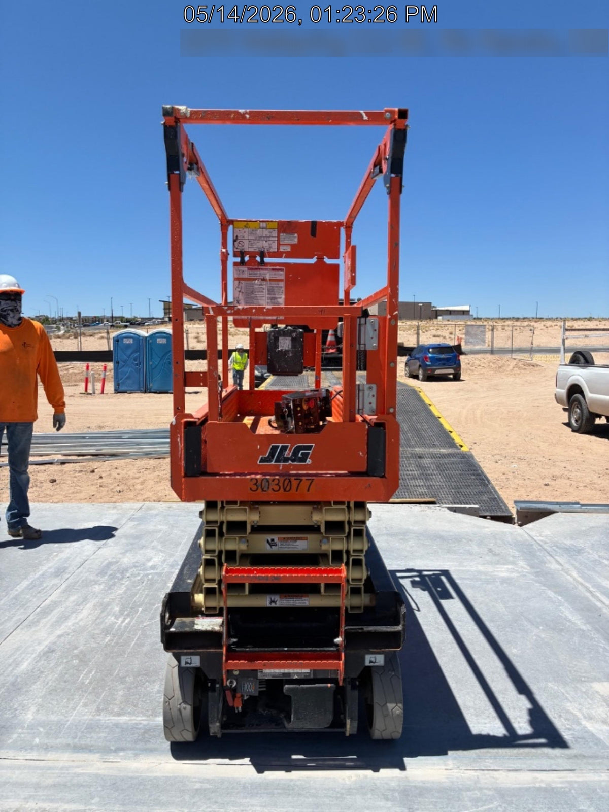 2023 JLG ES1932