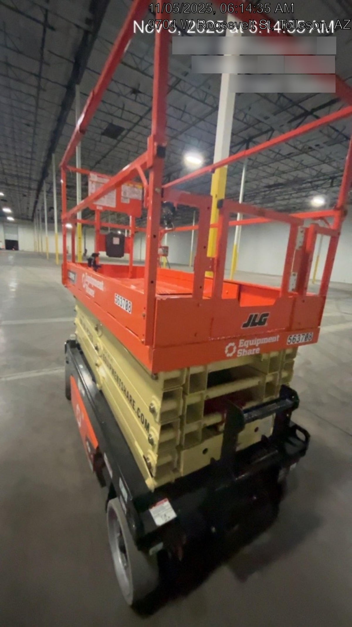 2025 JLG ES3246
