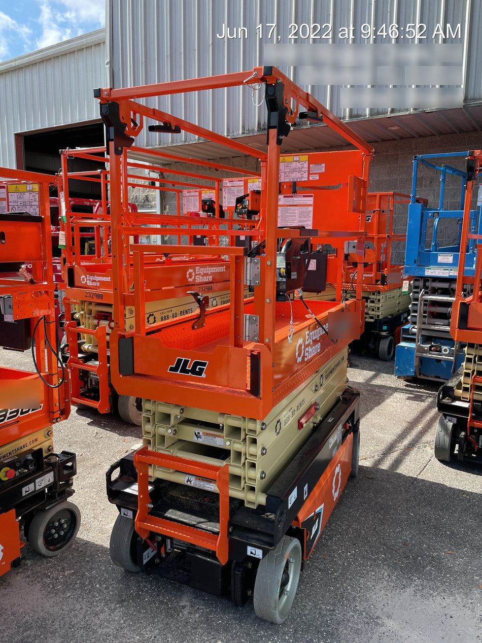 2022 JLG ES1932