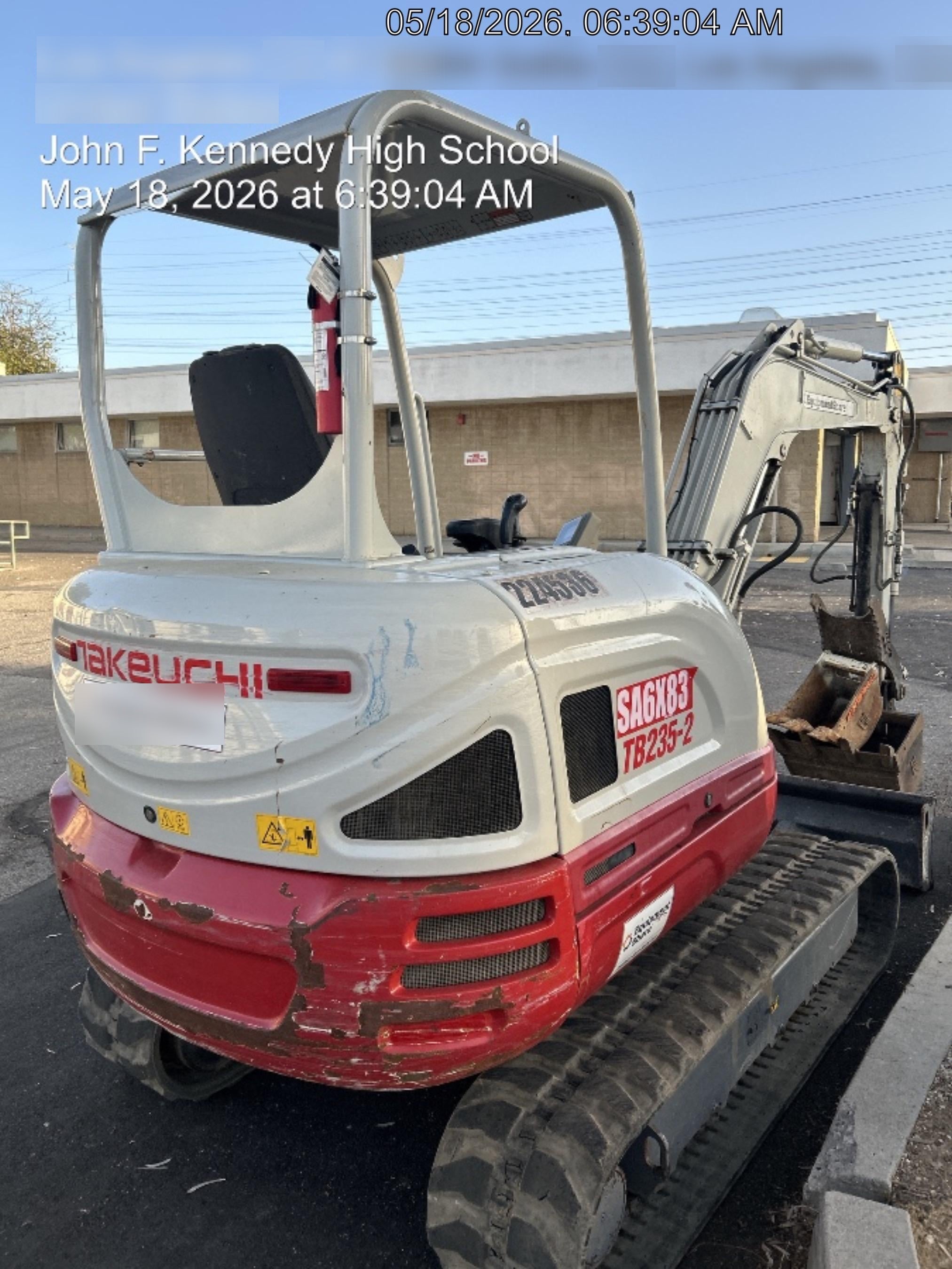 2022 TAKEUCHI TB235-2R