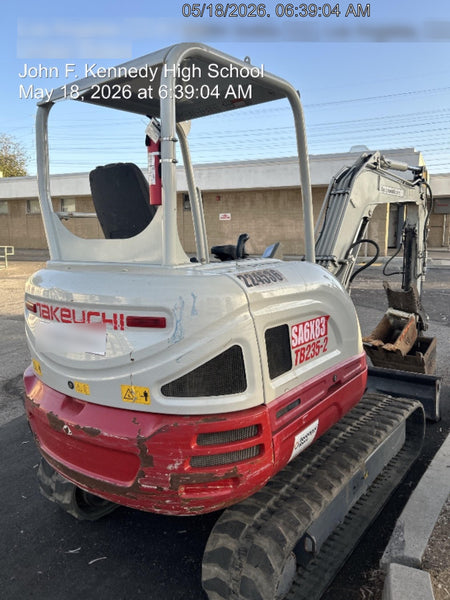 2022 TAKEUCHI TB235-2R