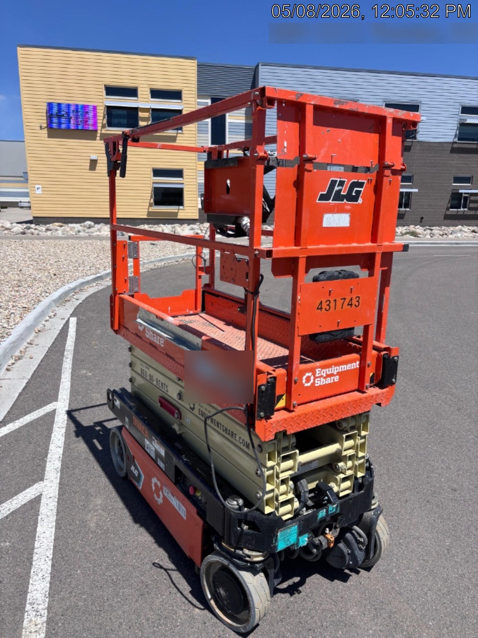 2024 JLG ES1932
