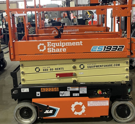 2024 JLG ES1932
