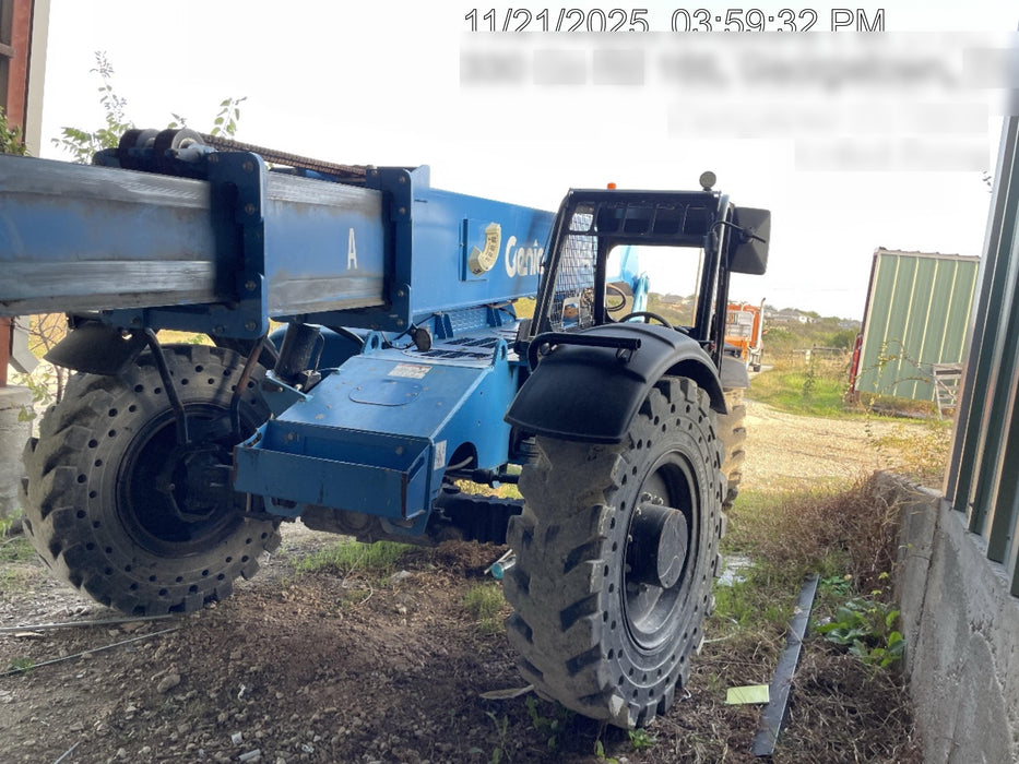 2018 Genie GTH-844 GTH-844 w/Open ROPS, Solid Tires, beacon/work lights, 60" carriage/forks