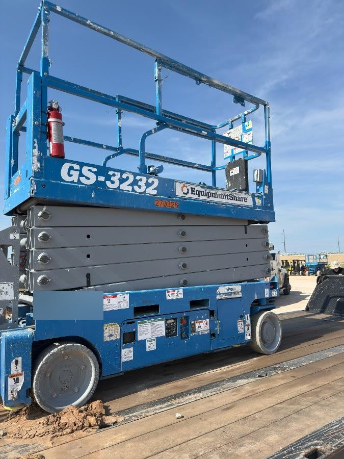 2023 GENIE GS-3232