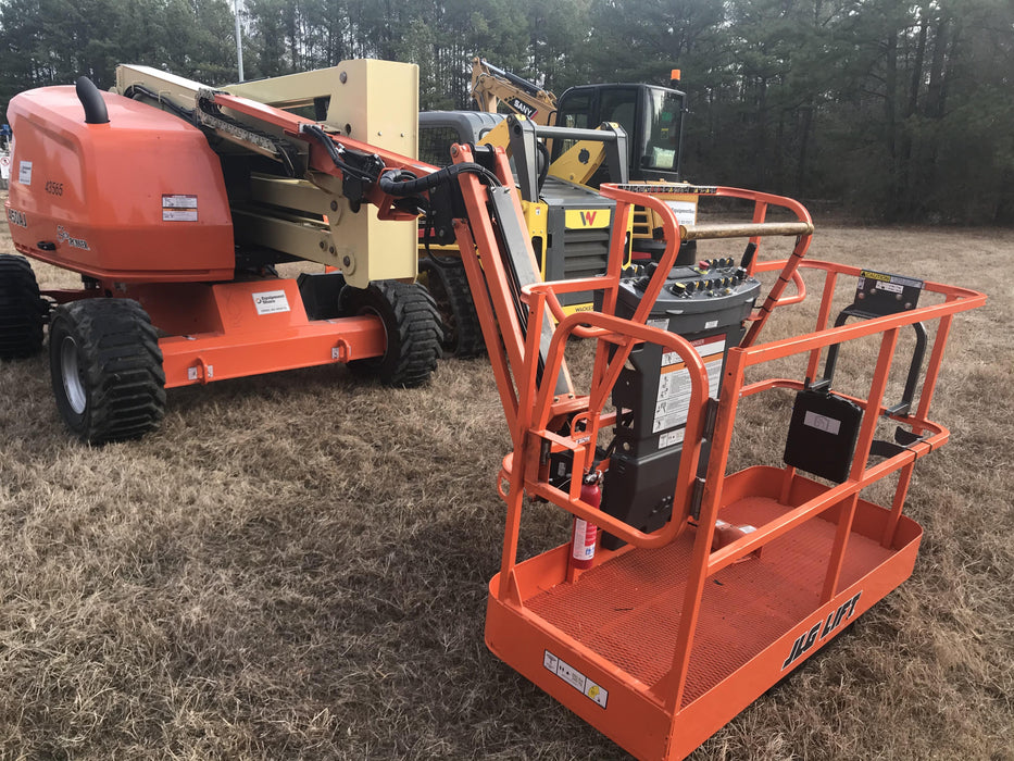 2019 JLG 450AJ