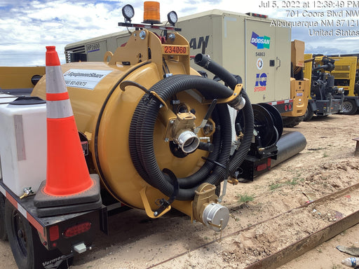 2022 Vac-Tron LP573XDT T4 Koehler Diesel Engine, 500 Gallon Debris Tank, x2 100 Gallon Water Tanks