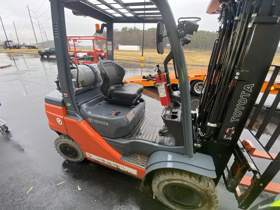 2022 TOYOTA 50-8FGU25