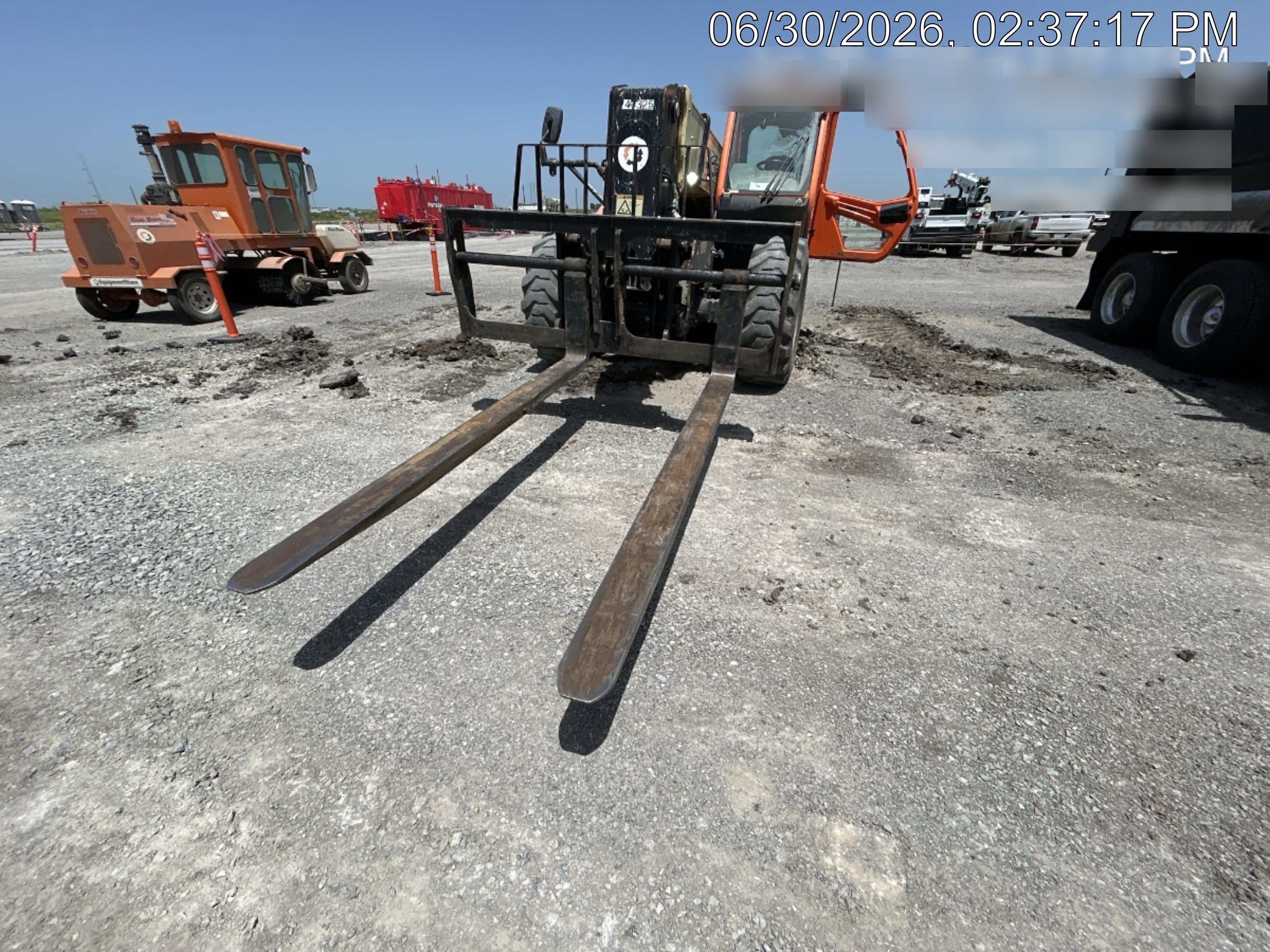 2021 JLG 1732