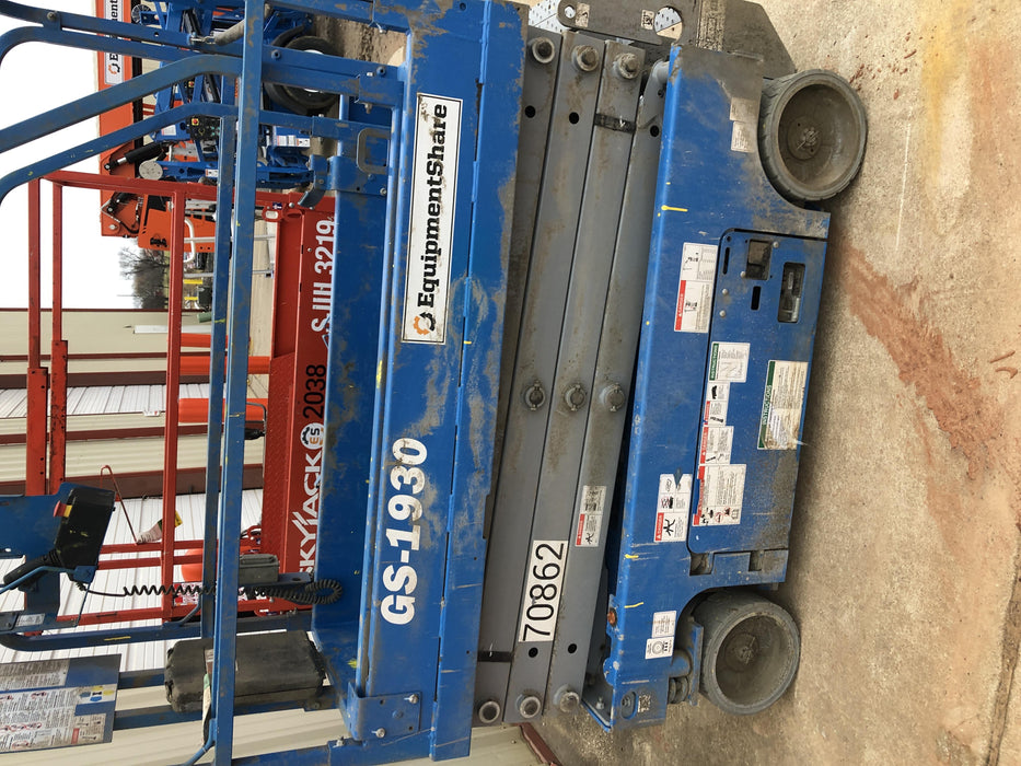 2020 Genie GS-1930 Fixed rails with chain entry gate - Pre A92.20