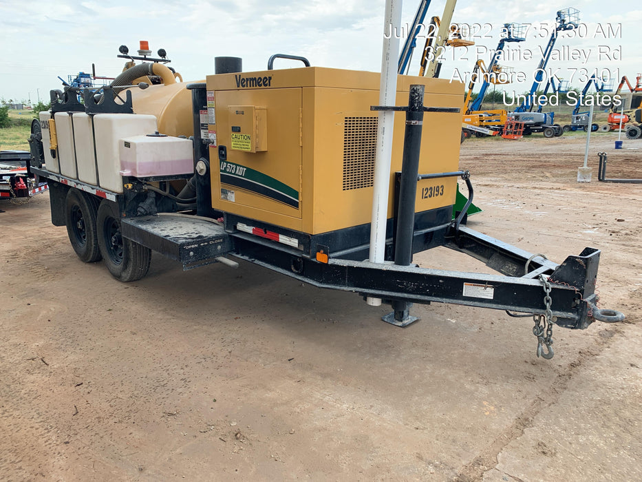 2021 Vac-Tron LP573XDT 500 Gallon Debris Tank w/ Hydraulic Tilt, two (2) 100 Gallon Water Tanks, Low Profile Torsion Axles (12,000 GVWR)