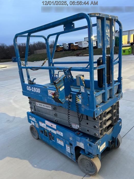 2019 Genie GS-1930 Fixed Rails with Chain Entry