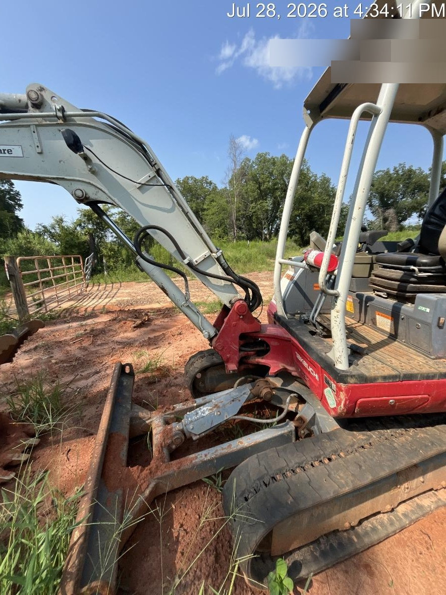 2021 TAKEUCHI TB235-2R
