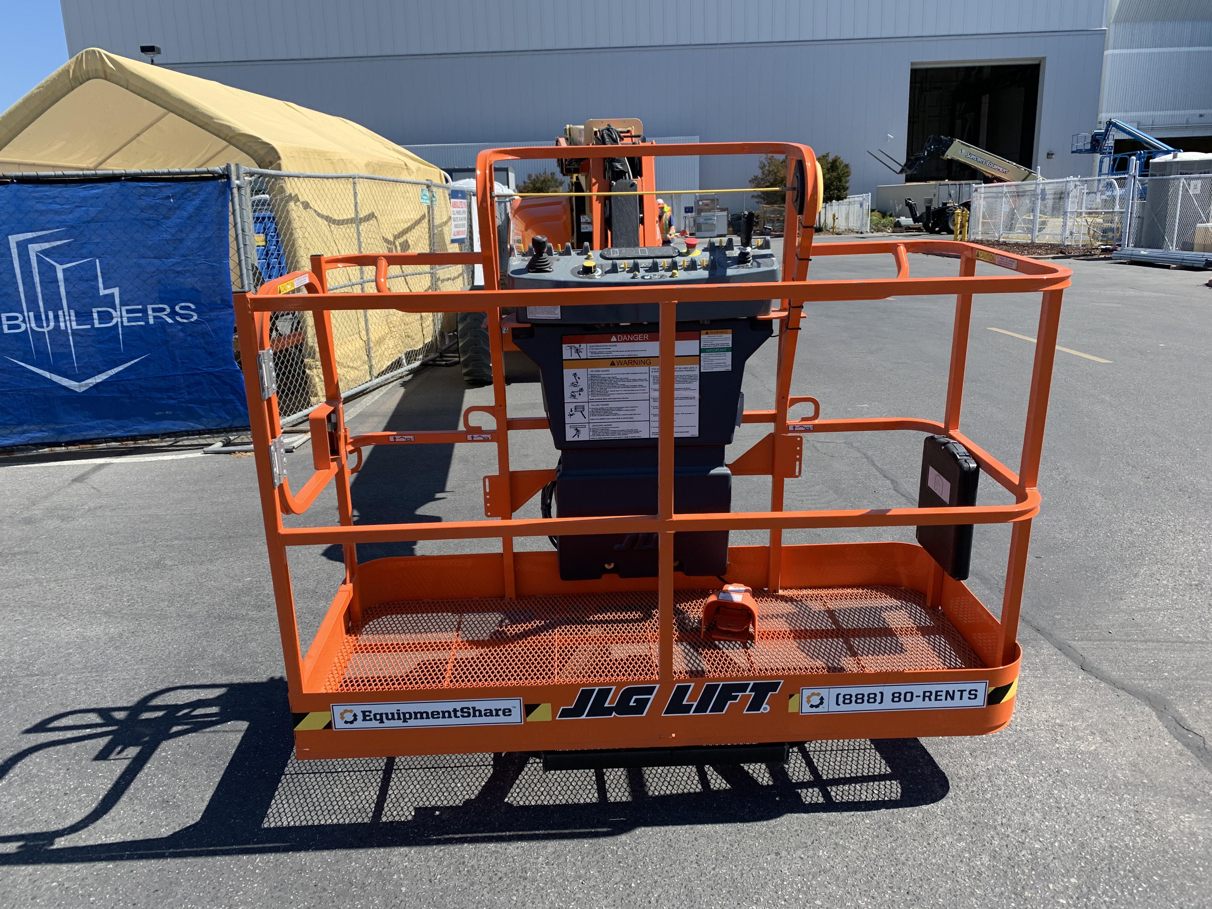 2021 JLG H600SJP