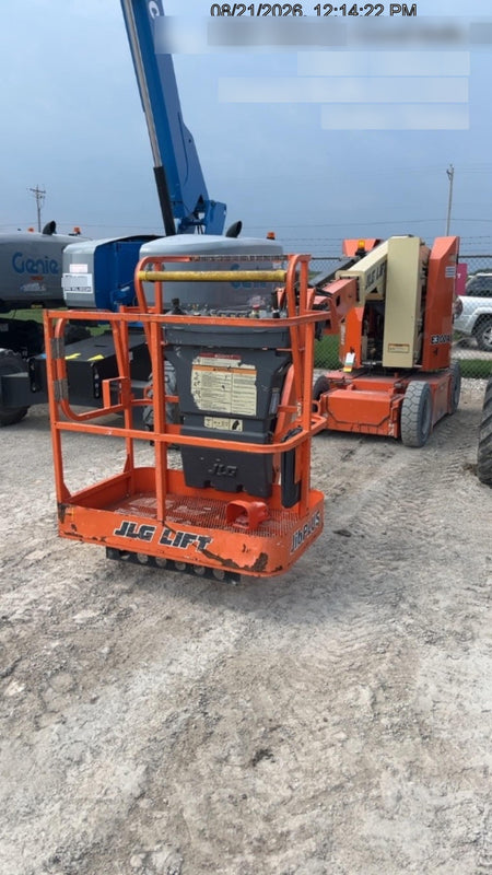 2019 JLG E300AJP