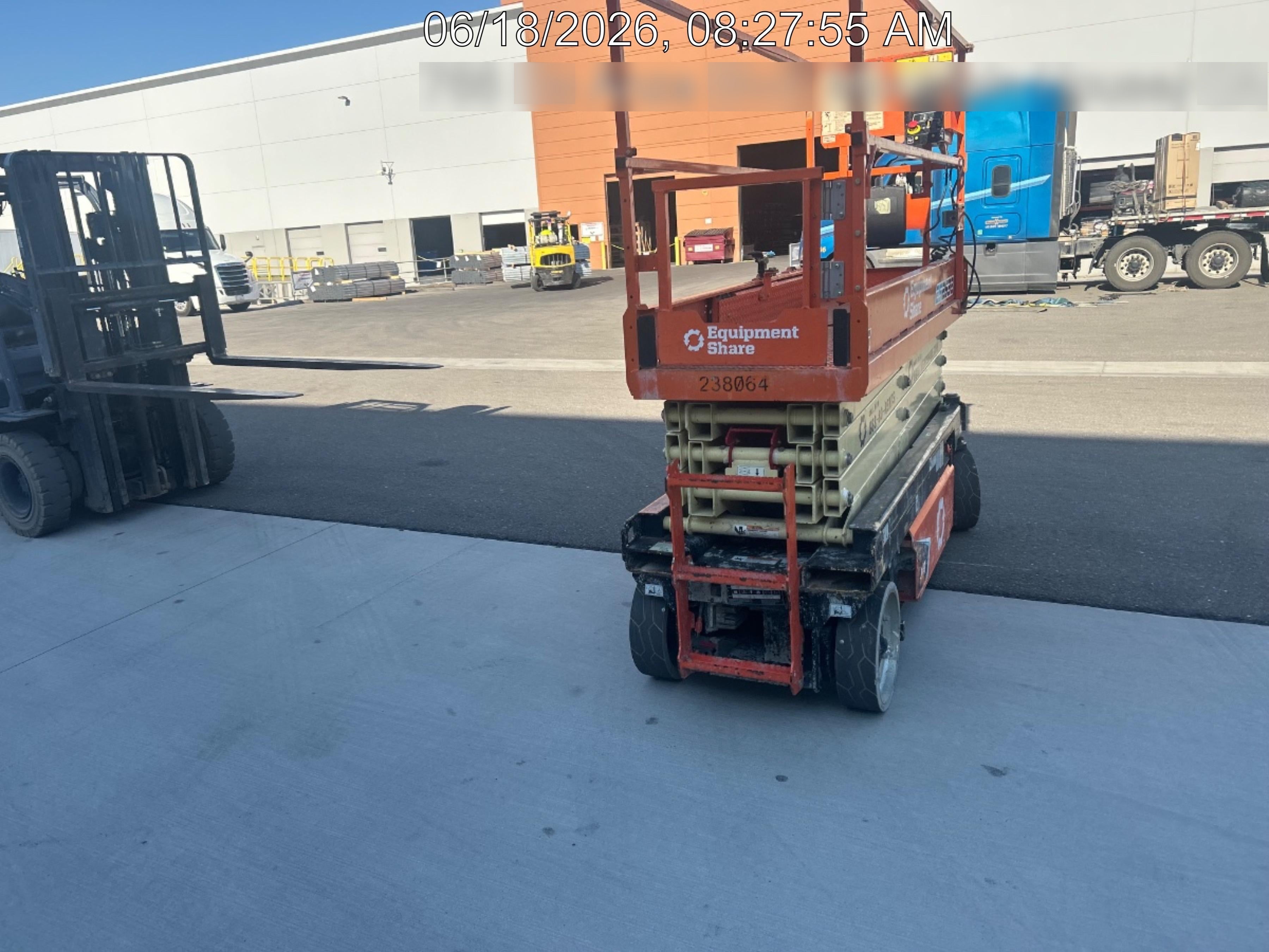 2022 JLG ES2632