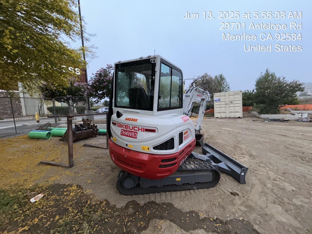 2025 TAKEUCHI TB235-2CR