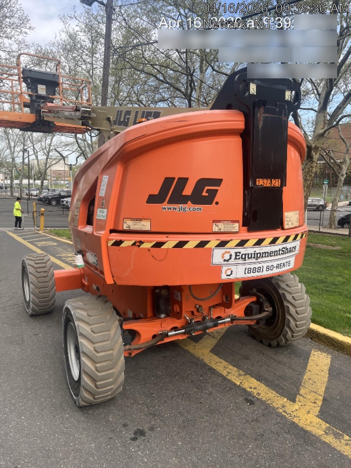 2021 JLG 400S