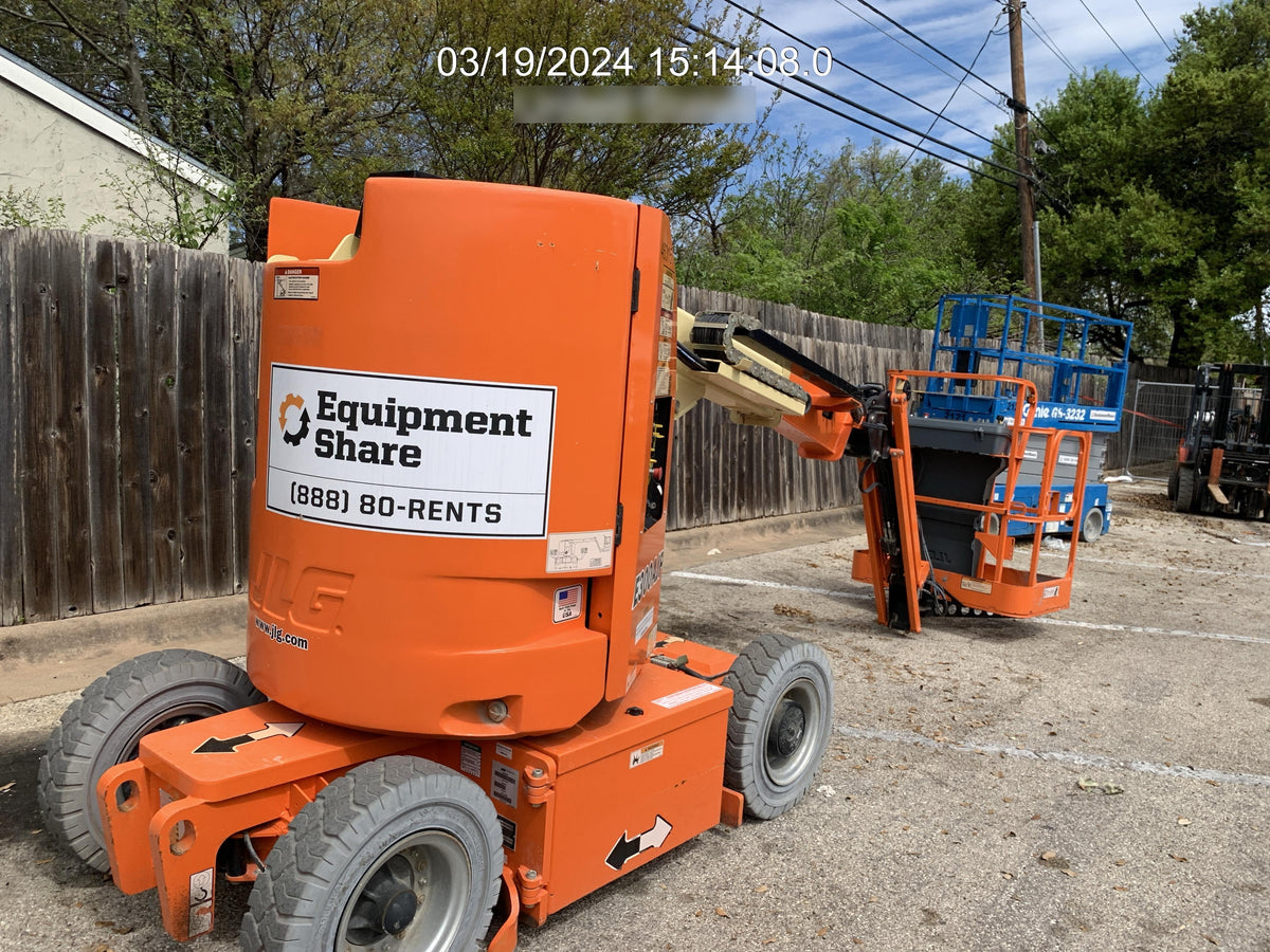 2019 JLG E300AJP