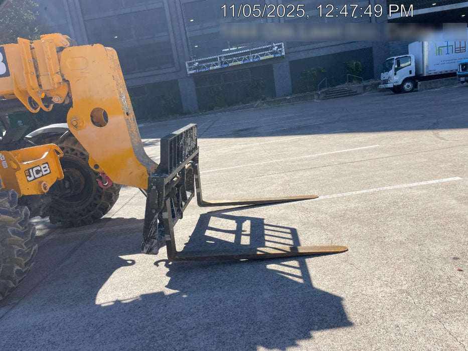 2019 JCB 509-42 Open ROPS, 74 HP, Solid Tires, Worklights, Beacon, Aux Hydraulics, Lifting Eye 66" Carriage/60" Forks