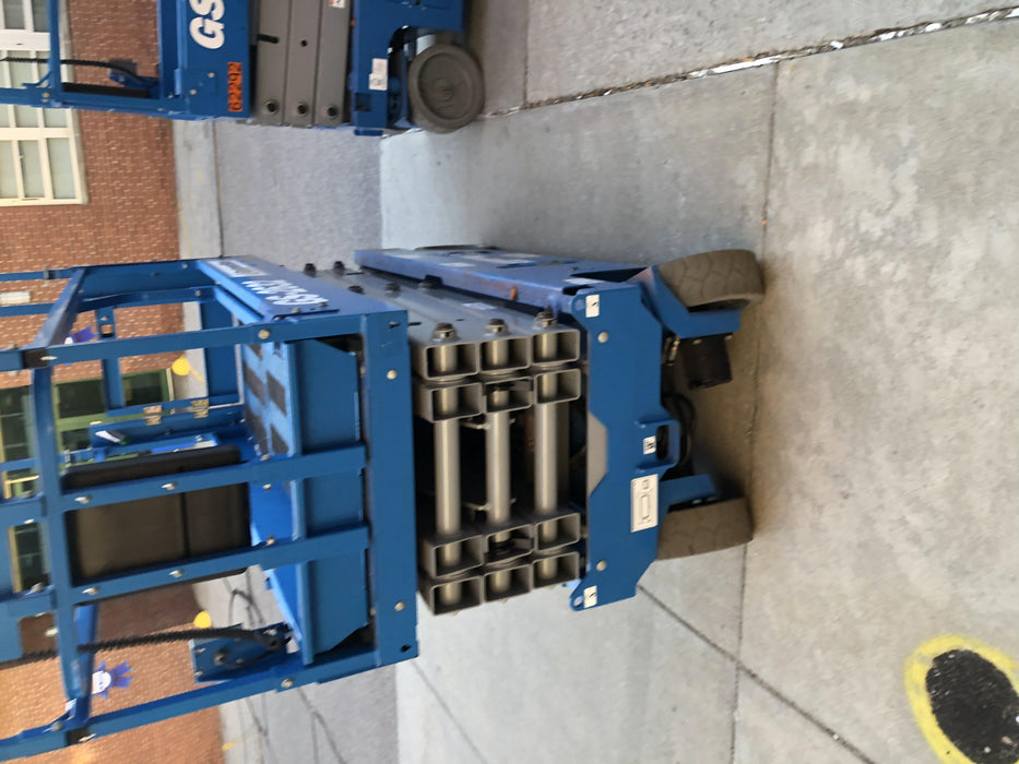 2020 Genie GS-2632 Solid Non Marking Tires, Folding Rails with half-height swing gate , Beacon