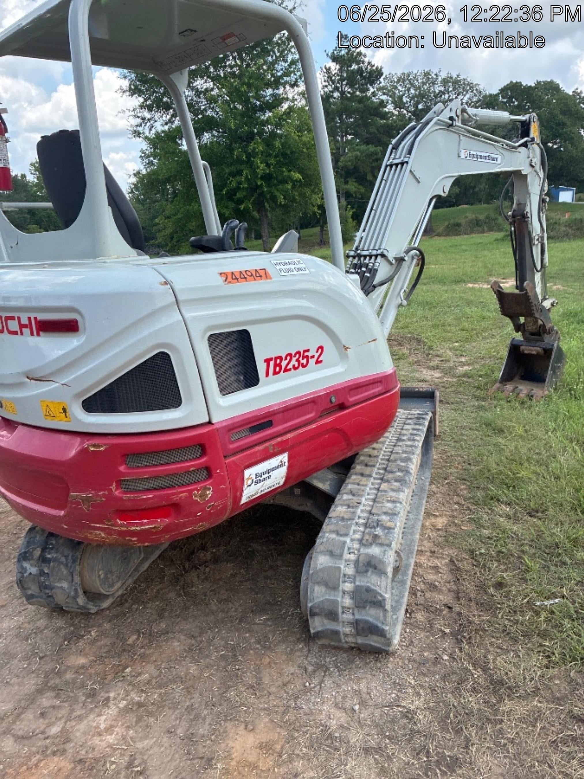 2022 TAKEUCHI TB235-2R