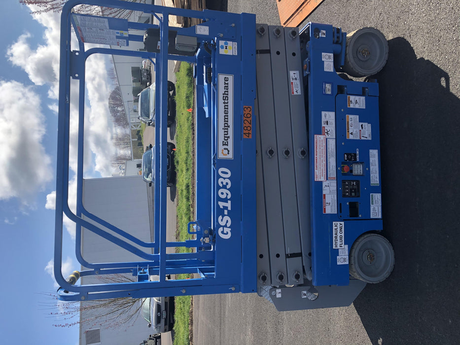 2019 Genie GS-1930 Half Height Swing Gate, 800W Inverter