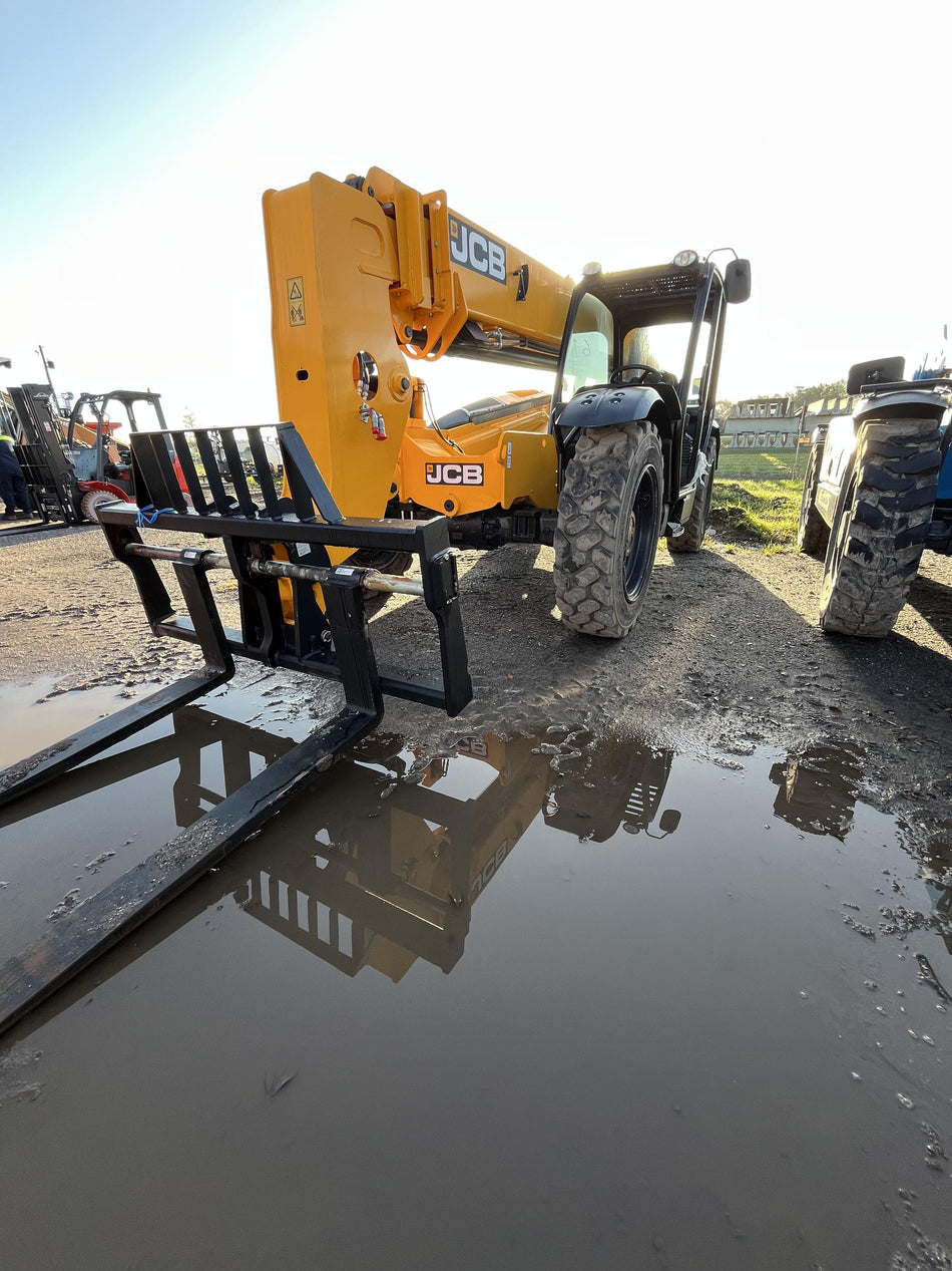 2025 JCB 509-42