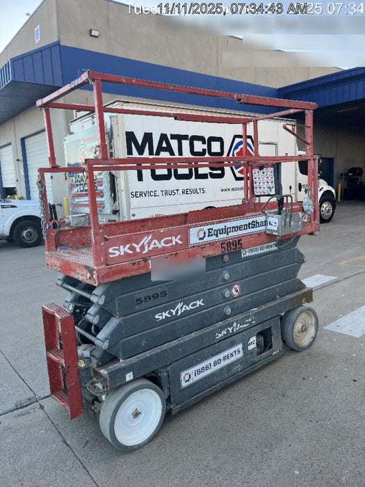 2017 Skyjack SJIII-3226 Skyjack SJ3226, Trojan Battery Set, Extended Warranty 5yr/5k hr