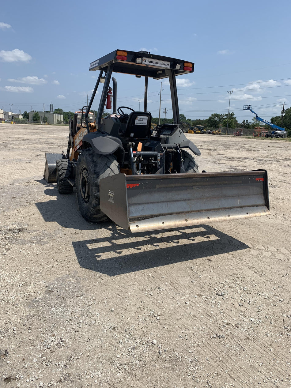 2019 Case 570N EP Canopy, 4WD, GP Front Bucket, Dual Tilt Cylinder, 84" Box Blade w/ Scarifier, Wheel Weights, Beacon