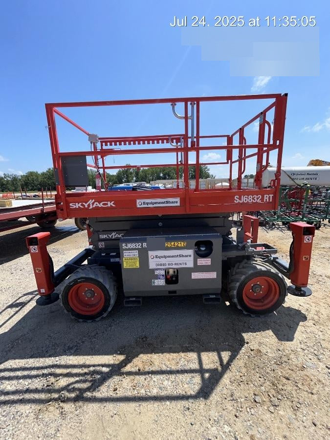 2022 SKYJACK SJ6832 RT