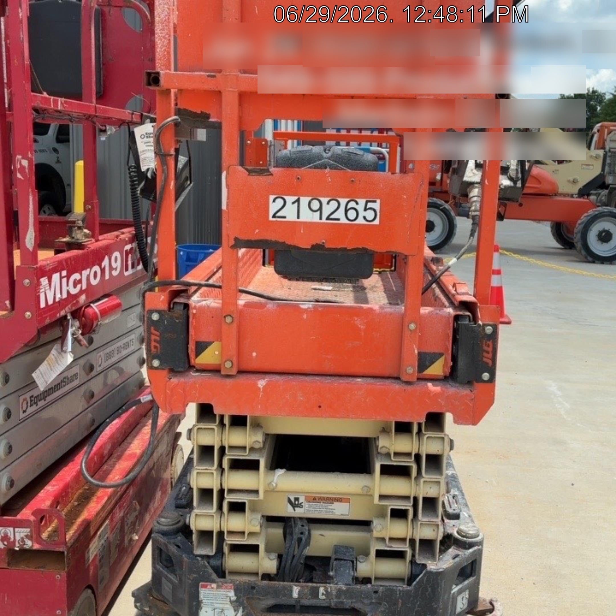 2022 JLG ES1932