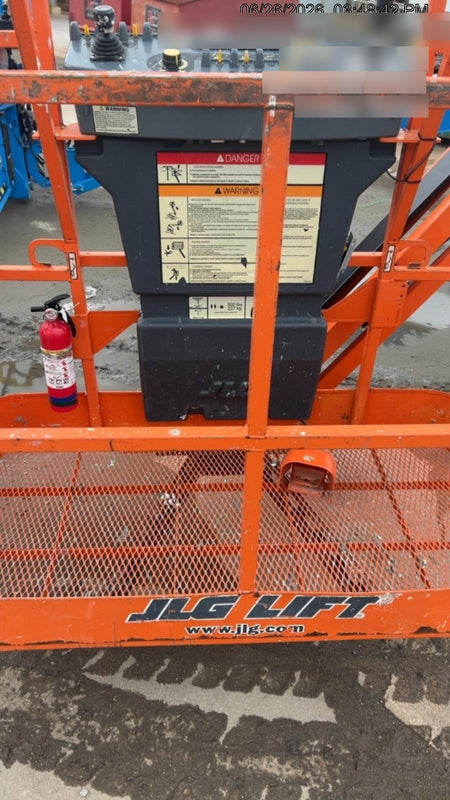 2021 JLG E450AJ