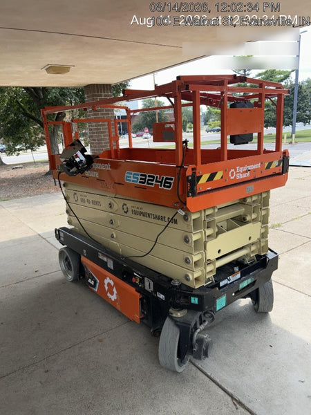 2022 JLG ES3246