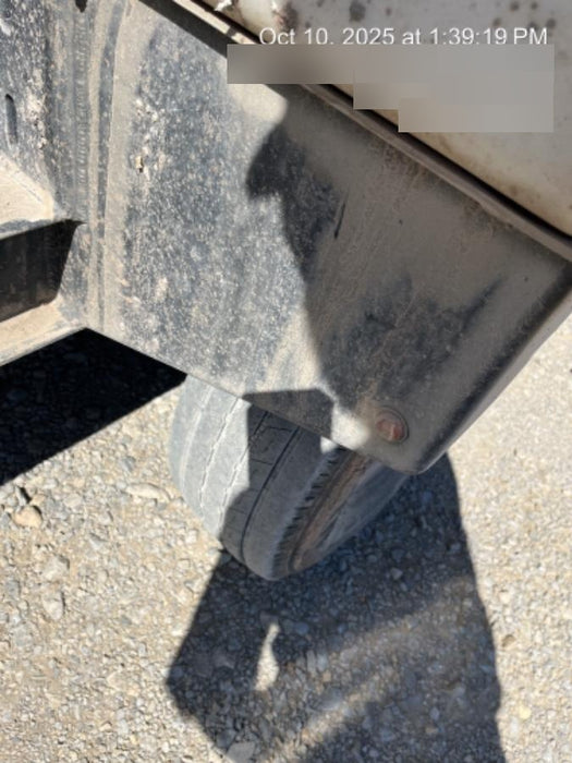 2021 Vac-Tron LP573XDT 500 Gallon Debris Tank w/ Hydraulic Tilt, two (2) 100 Gallon Water Tanks, Low Profile Torsion Axles (12,000 GVWR)